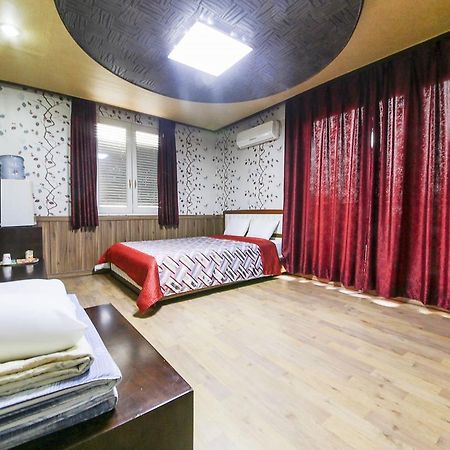 Venus Motel & Pension Boryeong Esterno foto