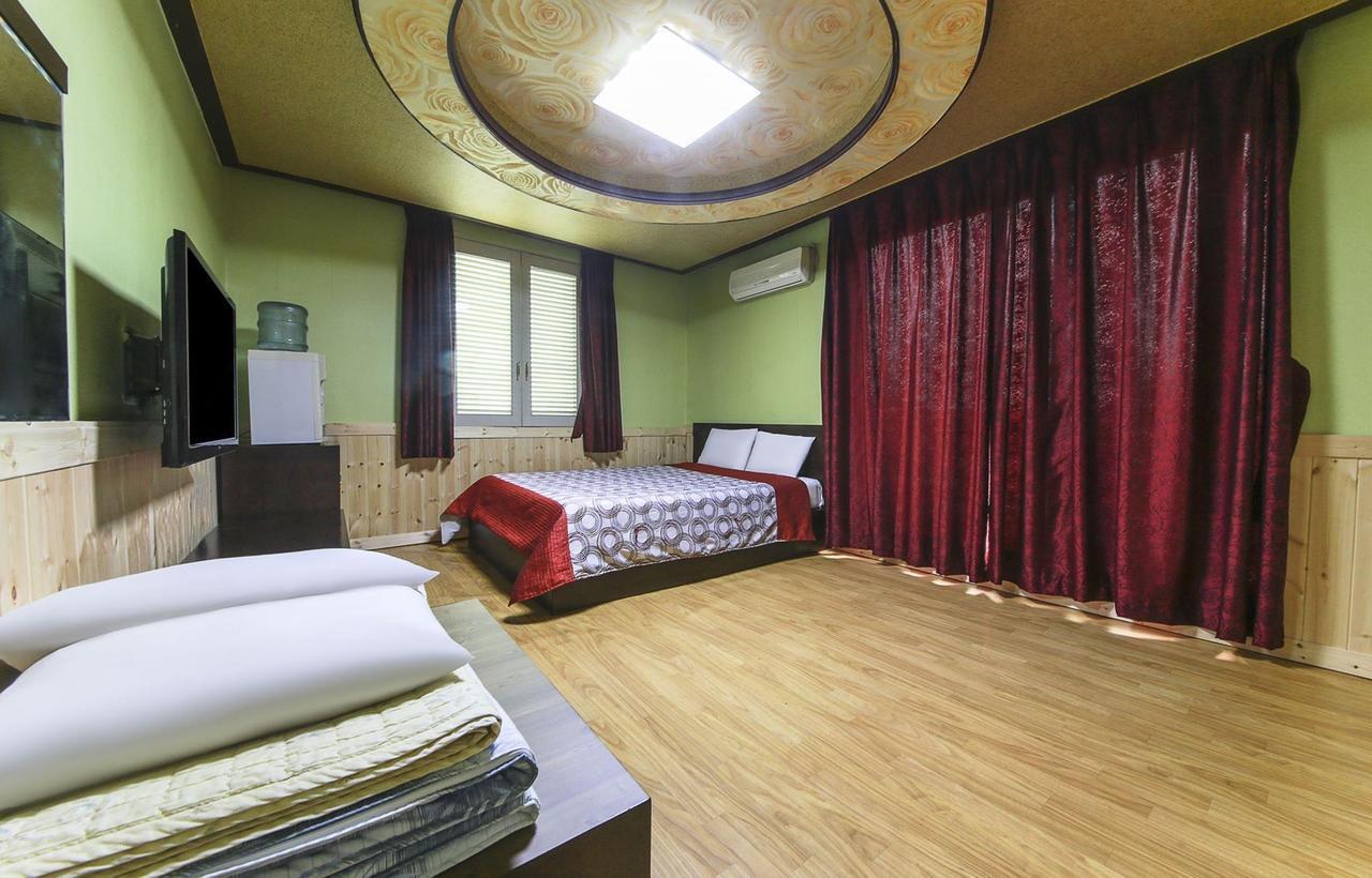Venus Motel & Pension Boryeong Esterno foto