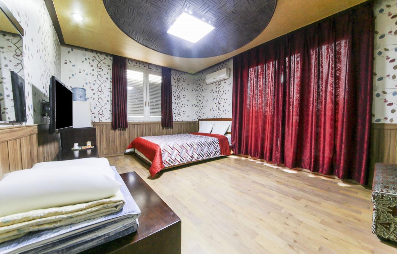 Venus Motel & Pension Boryeong Esterno foto